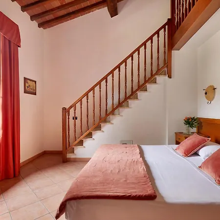 Relais Belvedere モンテカティーニ・ヴァル・ディ・チェーチナ