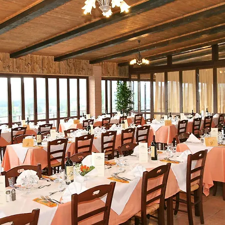 Relais Belvedere ホテル モンテカティーニ・ヴァル・ディ・チェーチナ